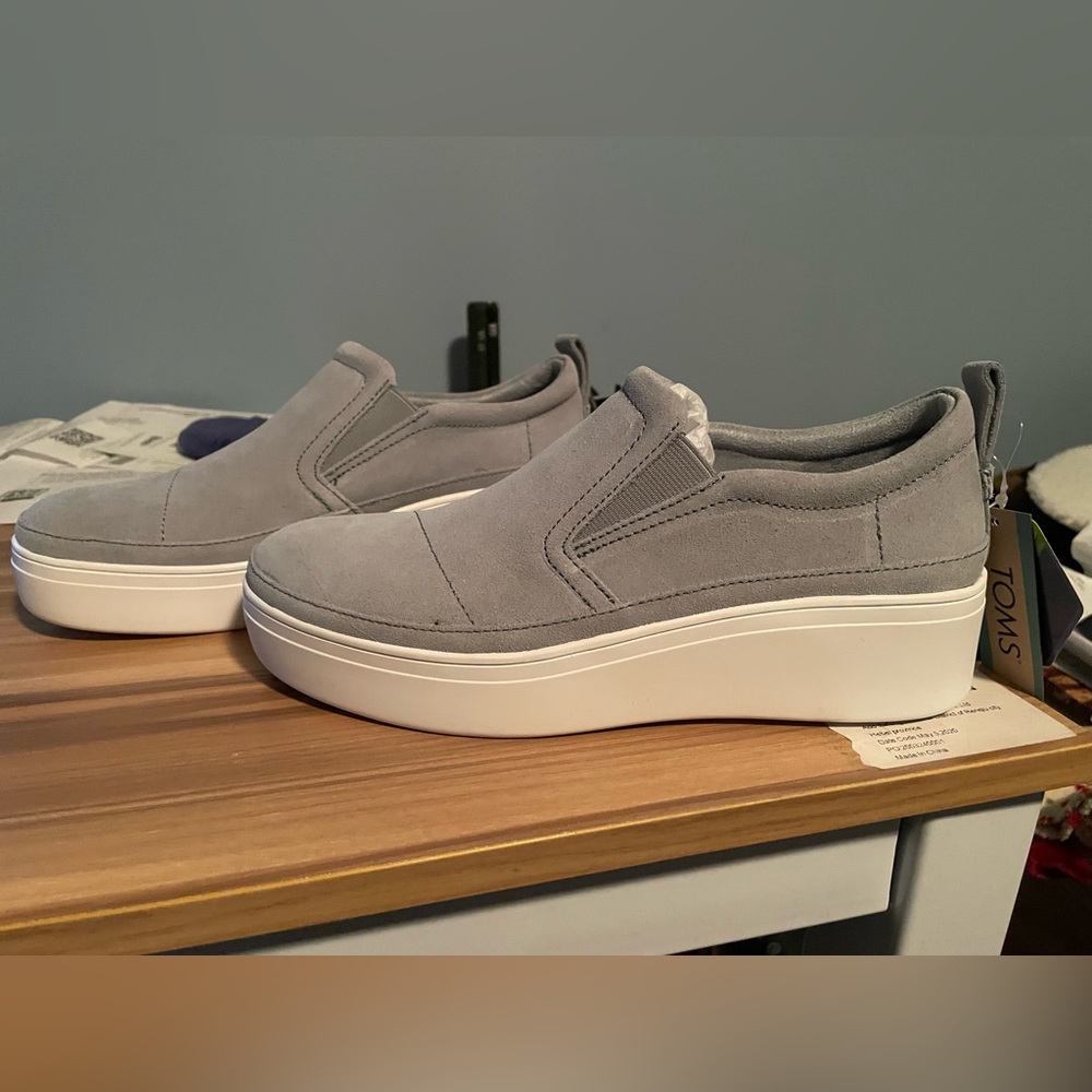 TOMS Tristan platform shoes gray suede